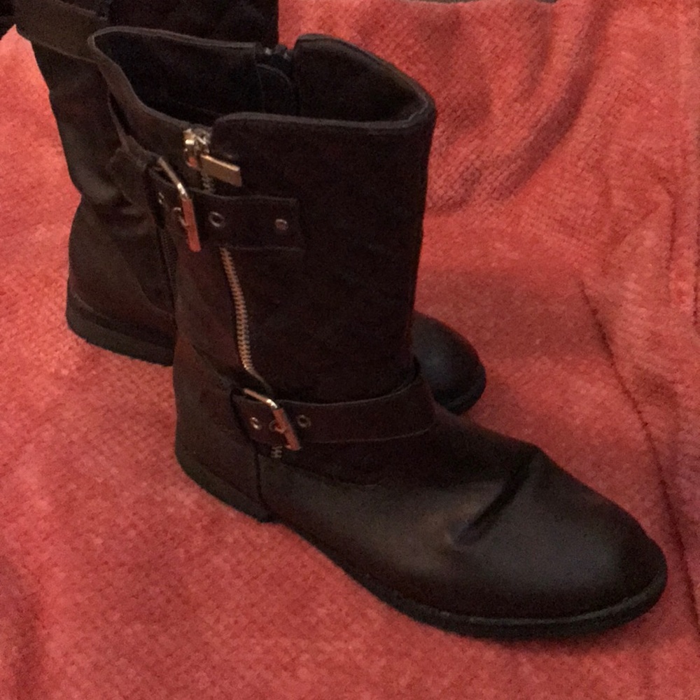 Brown zip up leather boots